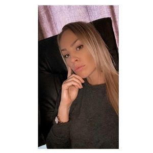 Meet your Posher, Naomi